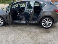 Usado Opel Astra Cosmo 160 CV (117 kW) 2010 Gris / plata Berlina
