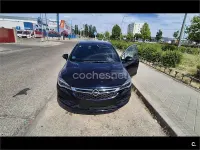 Usado Opel Astra Dynamic 136 CV (100 kW) 2018 Negro Familiar