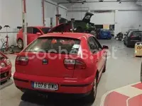 Używany Seat Leon 105 KM (77 kW) 2002 Czerwony Hatchback