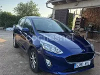 Usado Ford Fiesta Trend 85 CV (62 kW) 2018 Azul Utilitario
