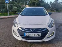 Usado Hyundai i30 GO! 110 CV (80 kW) 2014 Blanco Berlina