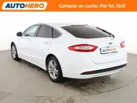 Usado Ford Mondeo Titanium 150 CV (110 kW) 2015 Blanco Berlina