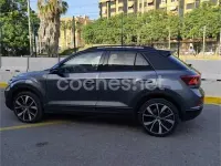 Usado VW T-Roc 150 CV (110 kW) 2025 Gris / plata SUV