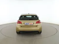 Usado Peugeot 308 Active 100 CV (73 kW) 2018 Beige Berlina