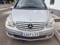 Usado Mercedes B200 140 CV (102 kW) 2006 Gris / plata Monovolumen