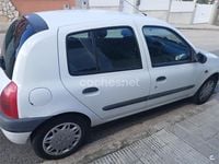 Usado Renault Clio II 60 CV (44 kW) 2000 Blanco Berlina