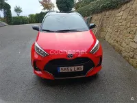 Usado Toyota Yaris Hybrid Edition 116 CV (85 kW) 2021 Rojo Berlina