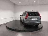Usado Dacia Jogger Extreme 140 CV (102 kW) 2025 Gris / plata Monovolumen