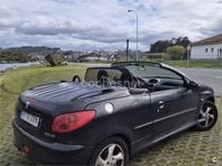 Usado Peugeot 206 CC 110 CV (80 kW) 2006 Negro Descapotable