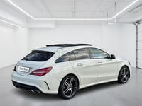 Usado Mercedes CLA220 Shooting Brake AMG line 177 CV (130 kW) 2016 Blanco Familiar