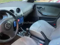 Usado Seat Ibiza Sport 100 CV (73 kW) 2003 Gris / plata Utilitario