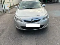 Usado Opel Astra Selective 125 CV (91 kW) 2012 Blanco Berlina