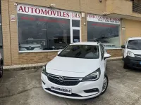 Usado Opel Astra Selective 110 CV (80 kW) 2019 Blanco Familiar