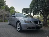 Usado BMW 530 193 CV (141 kW) 2004 Gris / plata Berlina