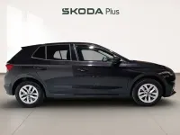 Usado Skoda Fabia Selection 116 CV (85 kW) 2025 Negro Utilitario