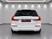 Usado Volvo XC60 Core 197 CV (144 kW) 2023 Blanco SUV