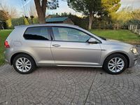 Usado VW Golf VII 125 HP (91 kW) 2016 Cinzento Sedan