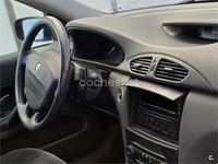Usado Renault Laguna II Authentique 110 CV (80 kW) 2004 Gris / plata Berlina