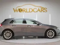 Usado Mercedes A180 116 CV (85 kW) 2019 Gris Berlina