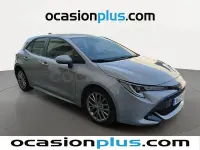 Usado Toyota Corolla 122 CV (89 kW) 2019 Gris / plata Berlina