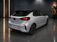 Usado Opel Corsa 100 CV (73 kW) 2025 Gris / plata Utilitario