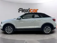 Usado VW T-Roc Cabriolet Style 110 CV (80 kW) 2023 Blanco Descapotable