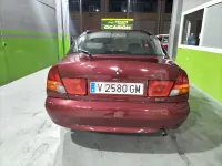 Usado Mitsubishi Carisma 100 CV (73 kW) 1999 Granate Berlina