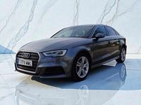 Usado Audi A3 Design 116 CV (85 kW) 2018 Gris Berlina