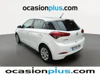Usado Hyundai i20 84 CV (61 kW) 2016 Blanco Berlina