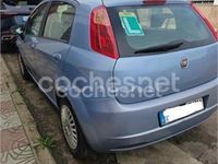 Usado Fiat Grande Punto Active 90 CV (66 kW) 2008 Azul Utilitario