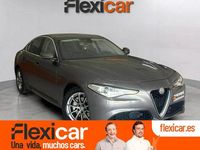 Usado Alfa Romeo Giulia Super 180 CV (132 kW) 2018 Gris Berlina