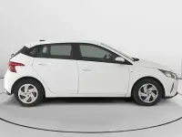 Usado Hyundai i20 100 CV (73 kW) 2021 Blanco Utilitario