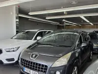 Usado Peugeot 3008 Premium 110 CV (80 kW) 2010 Gris / plata Familiar