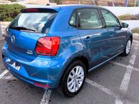 Usado VW Polo Advance 90 CV (66 kW) 2017 Azul Berlina