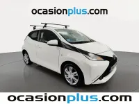 Usado Toyota Aygo X-play 69 CV (50 kW) 2018 Blanco Utilitario