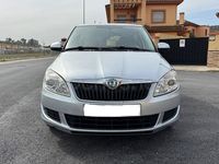 Usado Skoda Fabia Ambition 70 CV (51 kW) 2013 Gris / plata Familiar