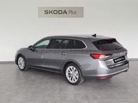 Usado Skoda Superb Selection 150 CV (110 kW) 2024 Gris / plata Familiar