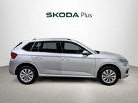 Usado Skoda Kamiq 110 CV (80 kW) 2022 Gris SUV
