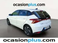 Usado Hyundai i20 84 CV (61 kW) 2023 Blanco Utilitario