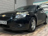 Usado Chevrolet Cruze LT 124 CV (91 kW) 2011 Negro Berlina