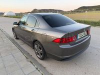 Usado Honda Accord Executive 140 CV (102 kW) 2008 Gris / plata Berlina