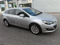 Usado Opel Astra Sportive 165 CV (121 kW) 2013 Gris / plata Berlina