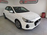 Usado Hyundai i30 Style 140 CV (102 kW) 2018 Blanco Berlina