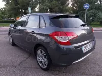 Usado Citroën C4 120 CV (88 kW) 2013 Gris / plata Berlina