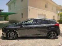 Usado Ford Focus ST-Line 120 CV (88 kW) 2018 Gris / plata Berlina