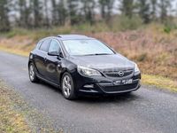 Usado Opel Astra Sportive 165 CV (121 kW) 2012 Negro Berlina