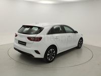 Usado Kia Ceed 100 CV (73 kW) 2025 Blanco Utilitario