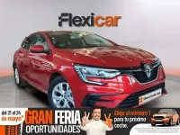 Usado Renault Mégane II Intens 115 CV (84 kW) 2021 Rojo Berlina