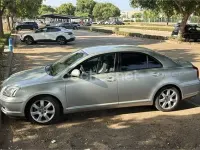 Usado Toyota Avensis Executive 147 CV (108 kW) 2006 Gris / plata Berlina