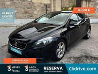 Begagnad Volvo V40 Momentum 120 HK (88 kW) 2015 Svart Halvkombi